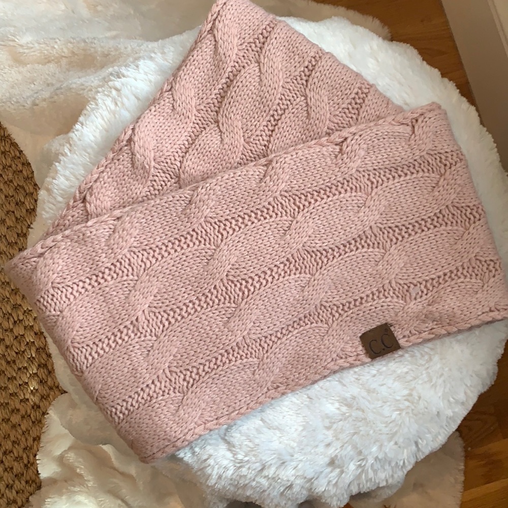 C and C infinity scarf dusty pink new with out tags